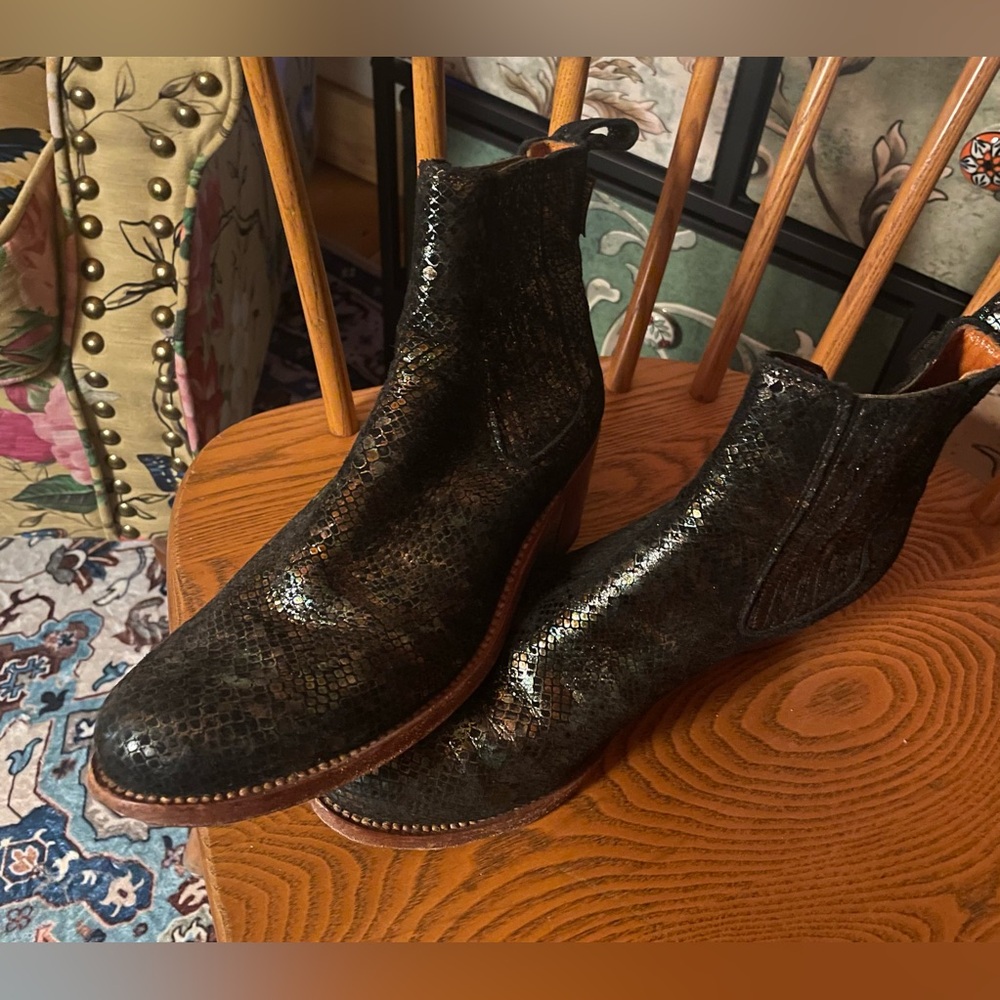 Penelope Chilvers Salva Metallic Ankle Boots - Picture 11 of 14